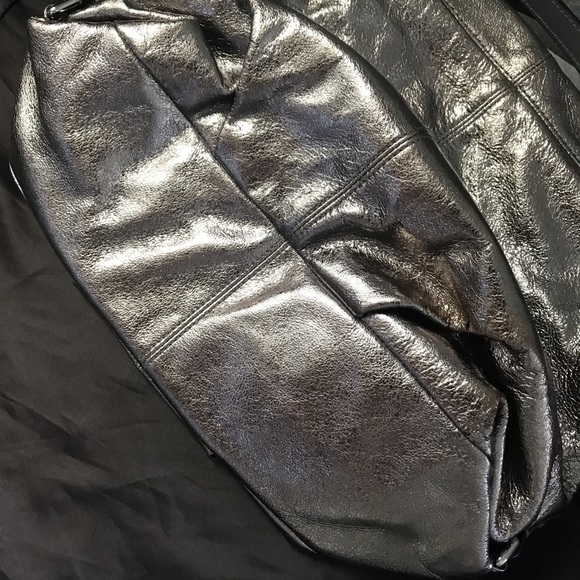 Coach Brooke Metallic Leather Purse. Approx. 14″L x 11”H x 4”W. Like New!! - Picture 6 of 6